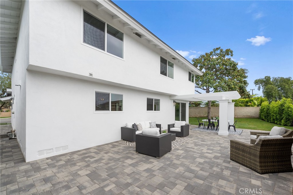 8182 Whitburn Circle