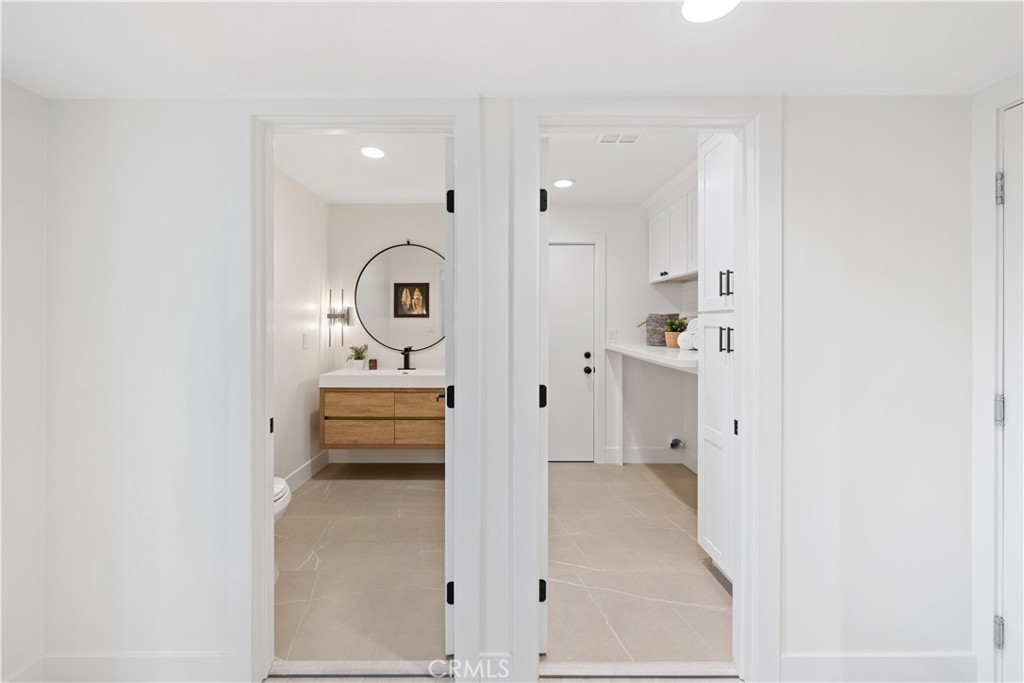 8182 Whitburn Circle