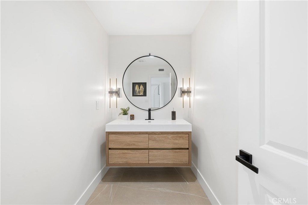 8182 Whitburn Circle