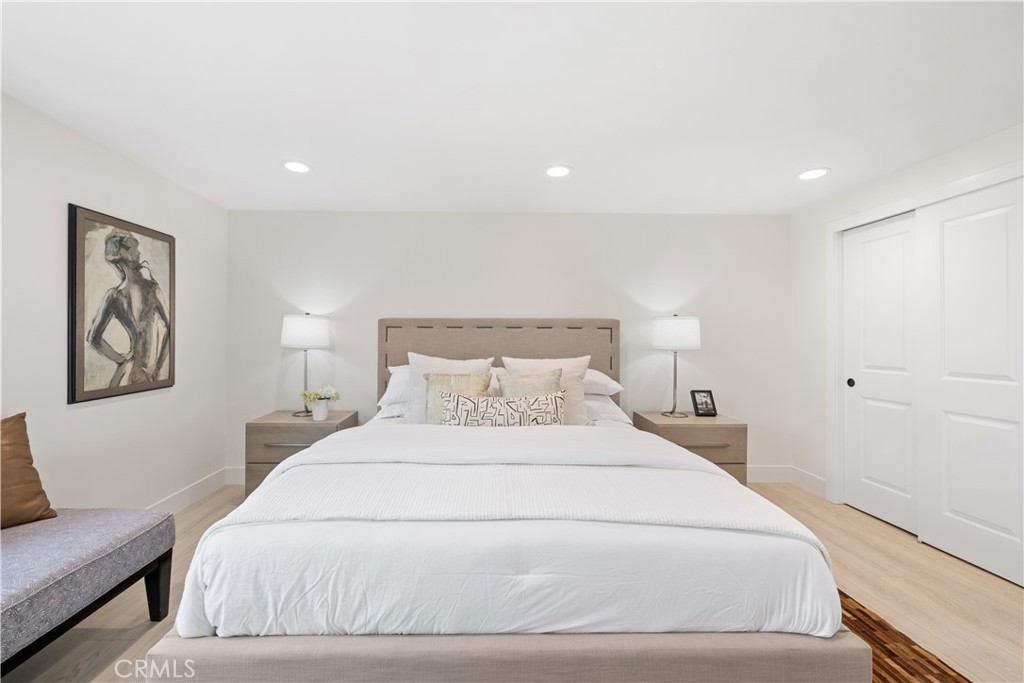 8182 Whitburn Circle