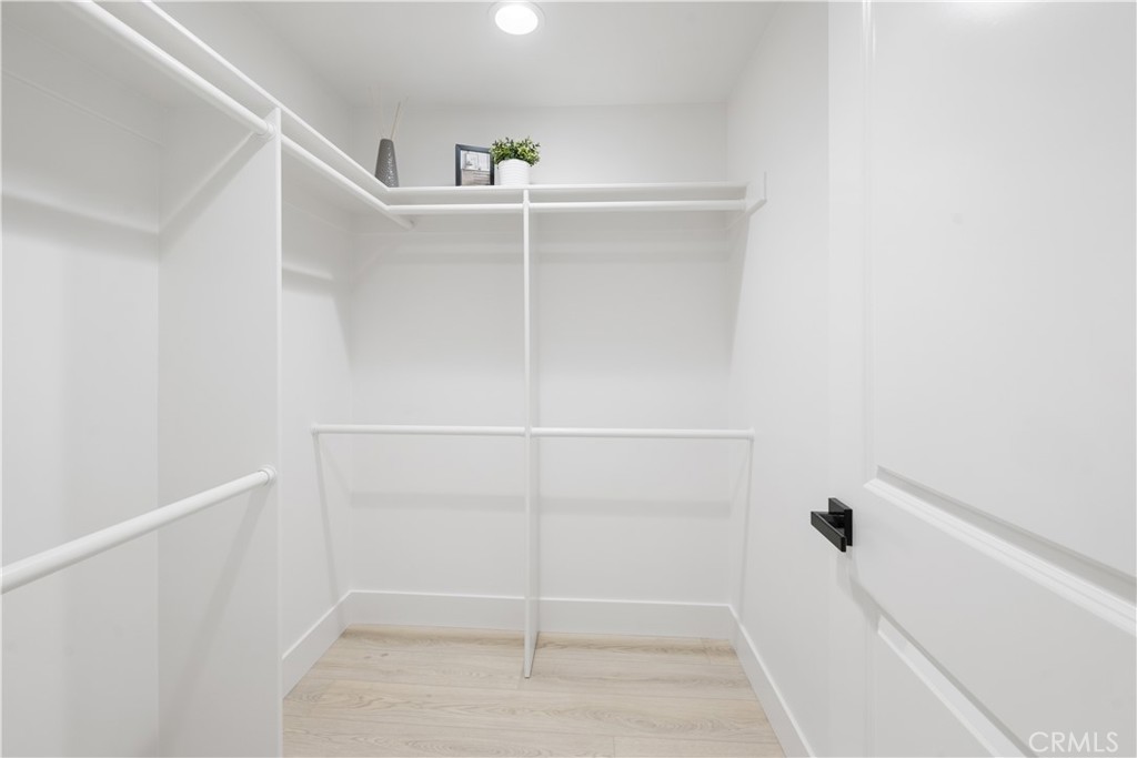 8182 Whitburn Circle