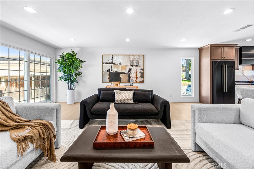 11 Rockrose Way