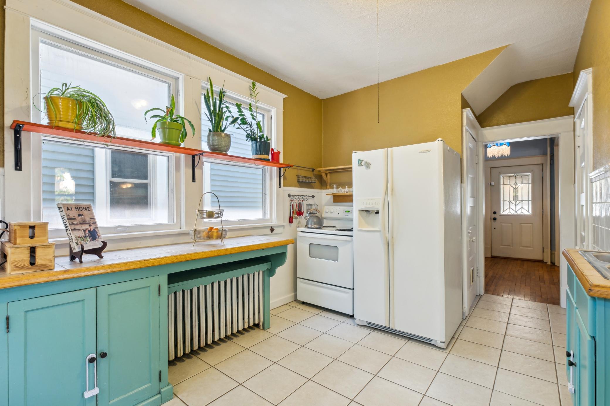 1271 7th Street E