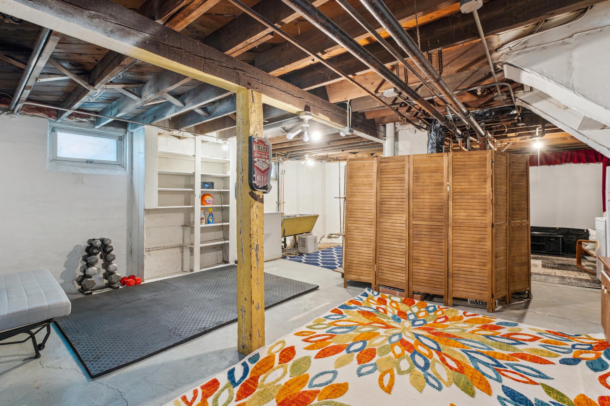 1271 7th Street E
