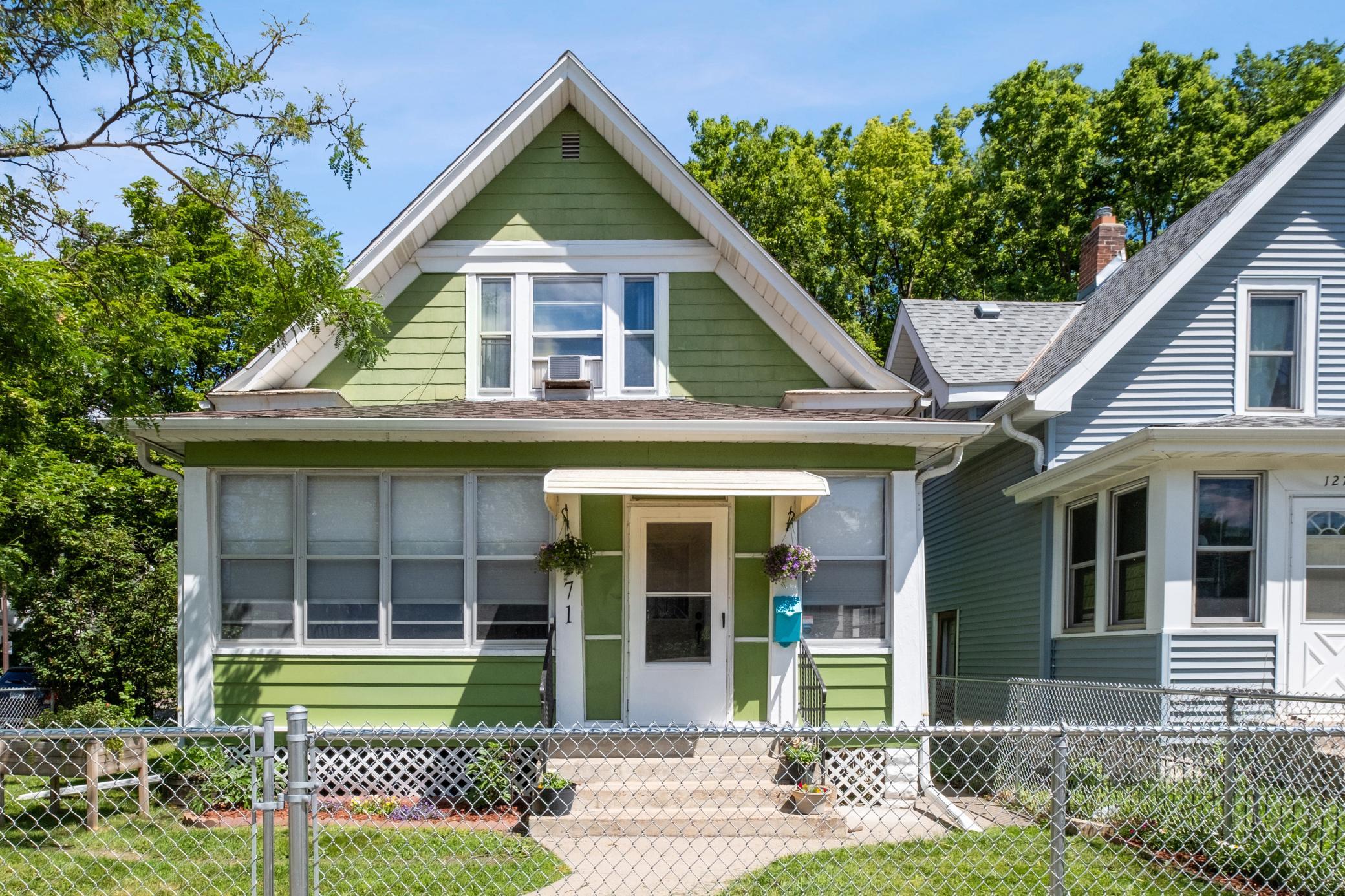 1271 7th Street E