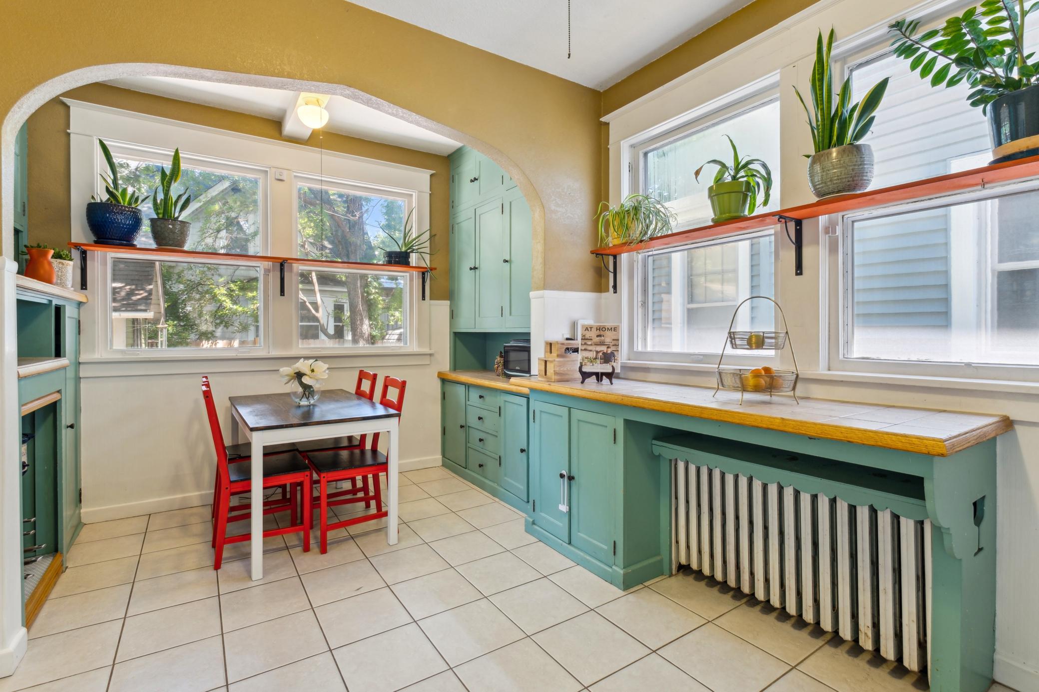 1271 7th Street E