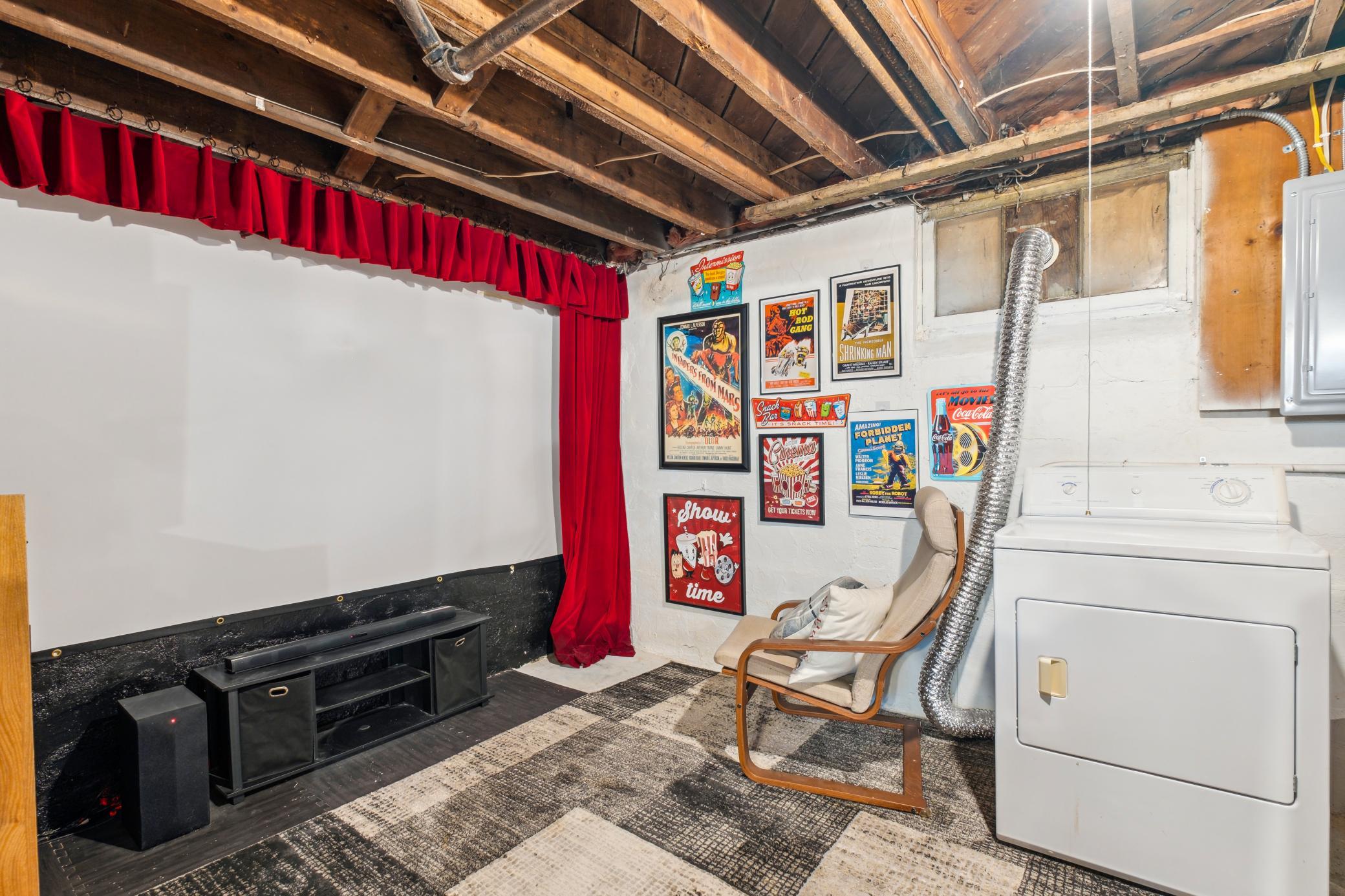 1271 7th Street E