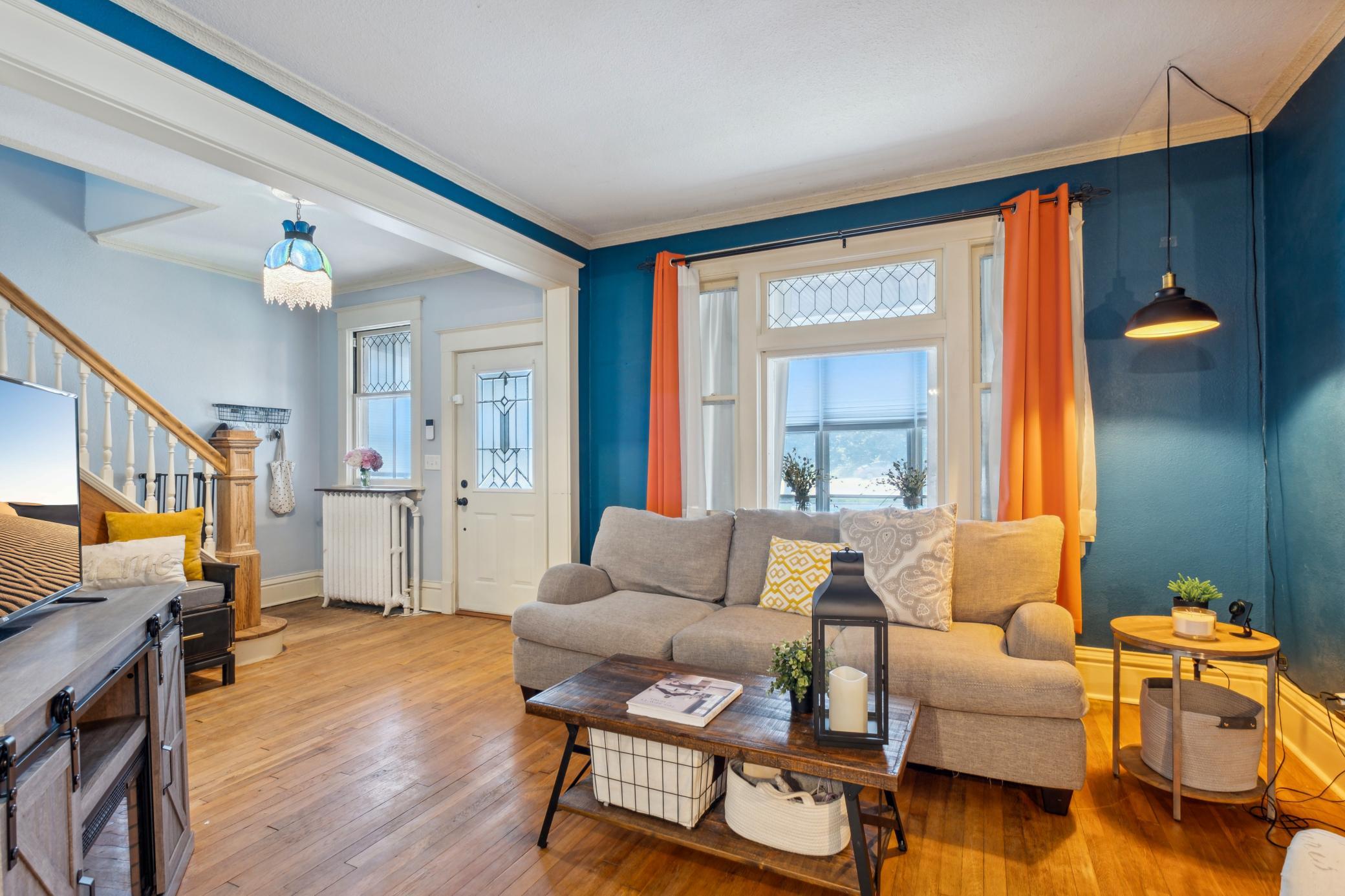 1271 7th Street E
