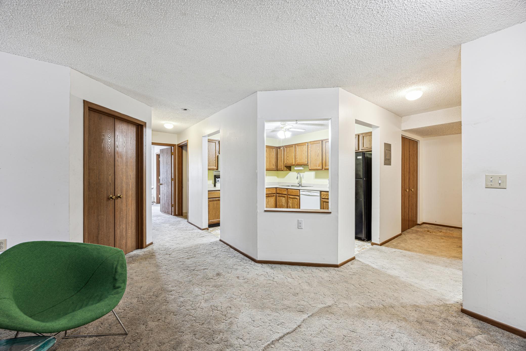 3232 Fremont Avenue N Unit: 309