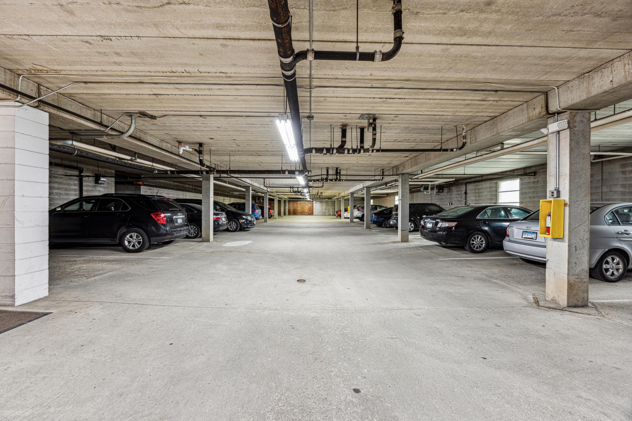 3232 Fremont Avenue N Unit: 309