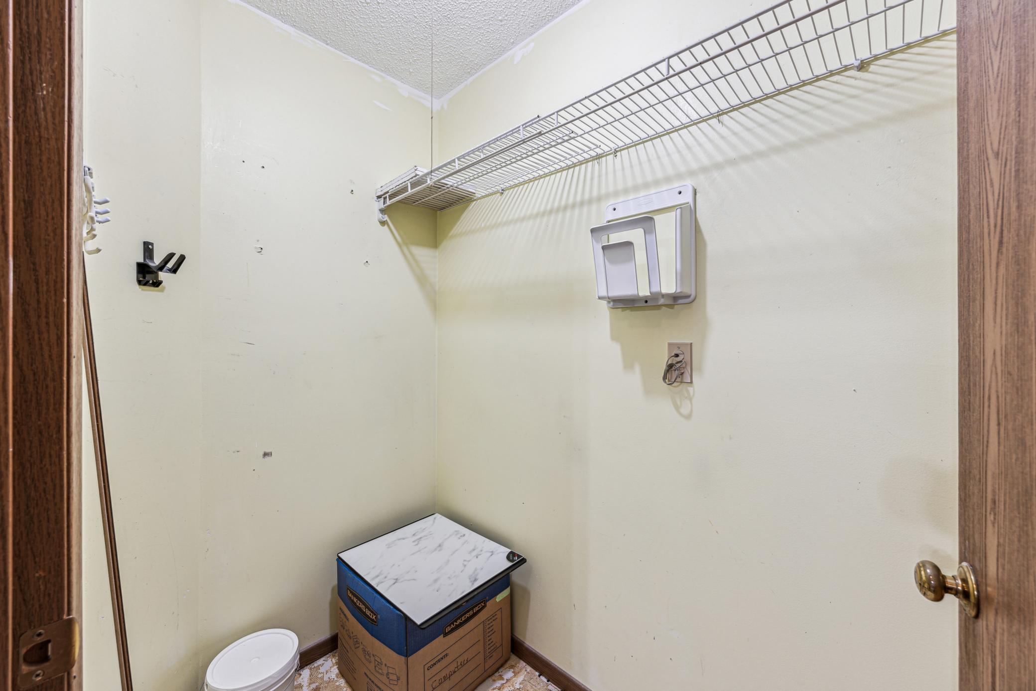3232 Fremont Avenue N Unit: 309