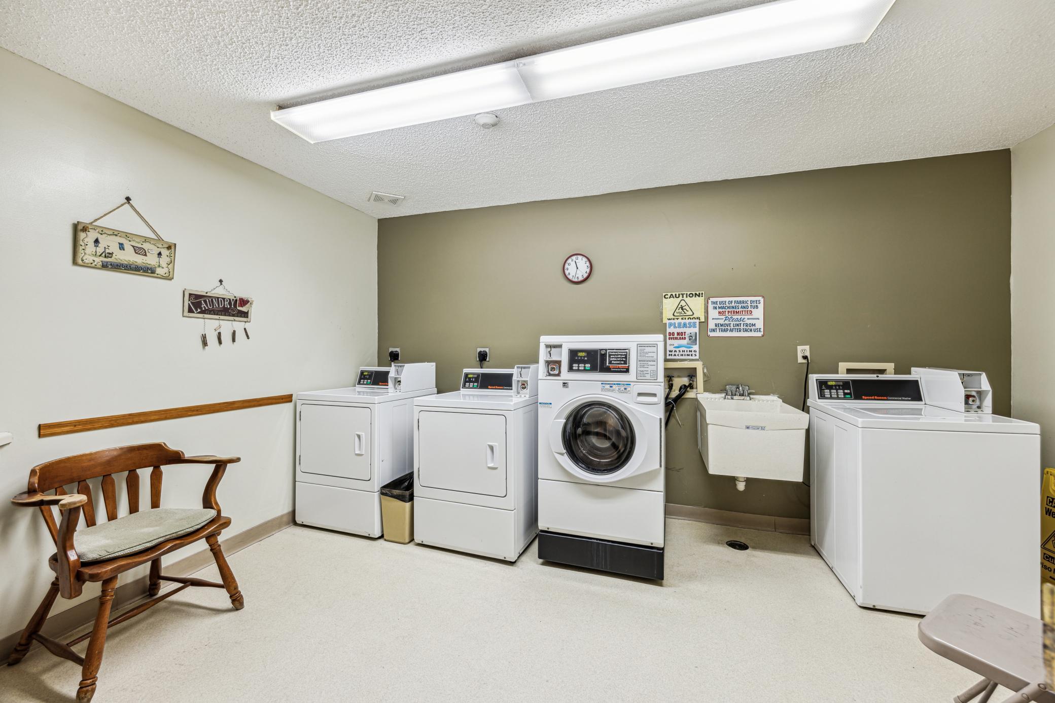 3232 Fremont Avenue N Unit: 309