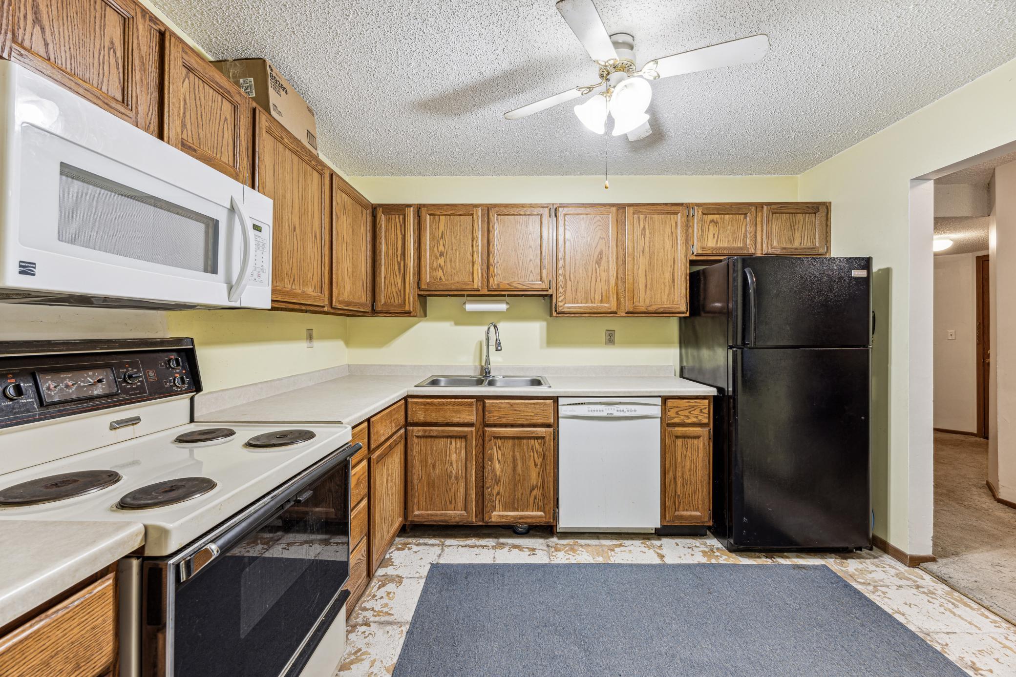 3232 Fremont Avenue N Unit: 309