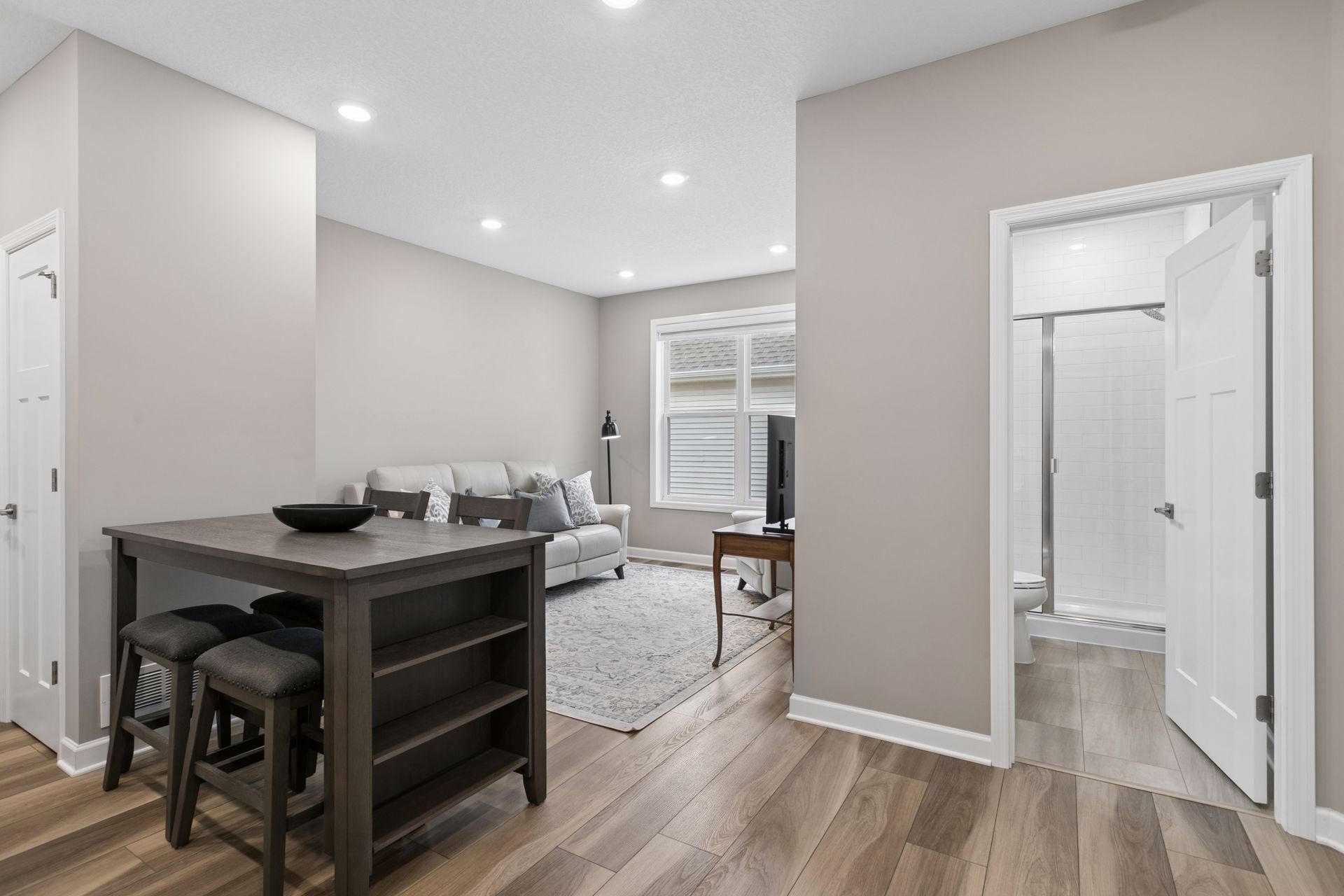 6331 Apple Court