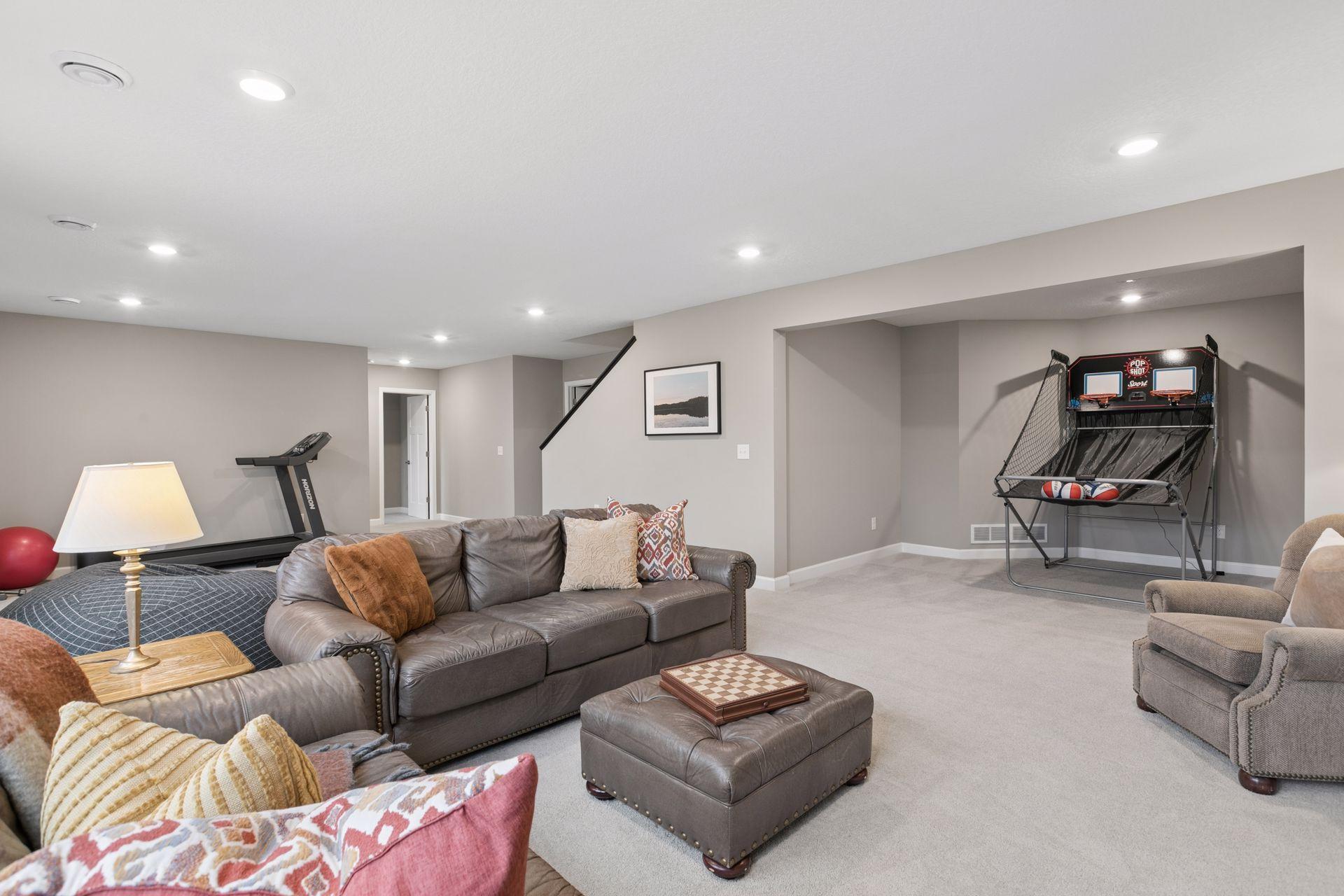 6331 Apple Court