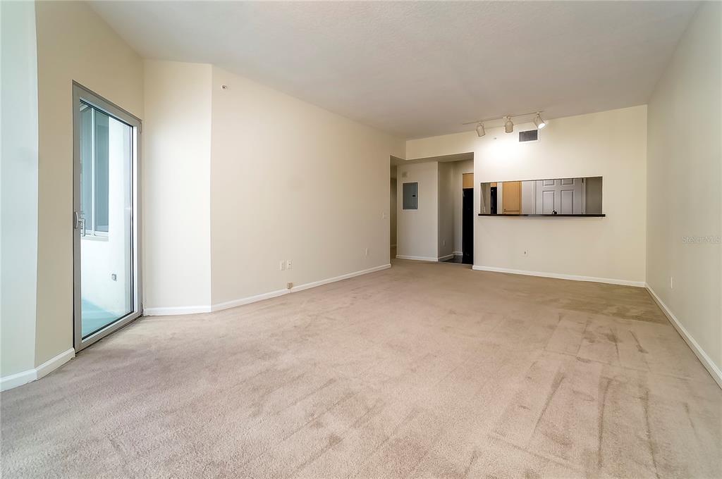 322 E CENTRAL BOULEVARD Unit: 1204