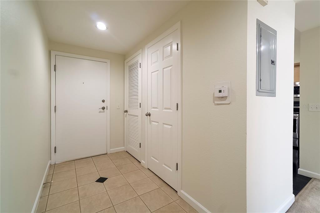 322 E CENTRAL BOULEVARD Unit: 1204