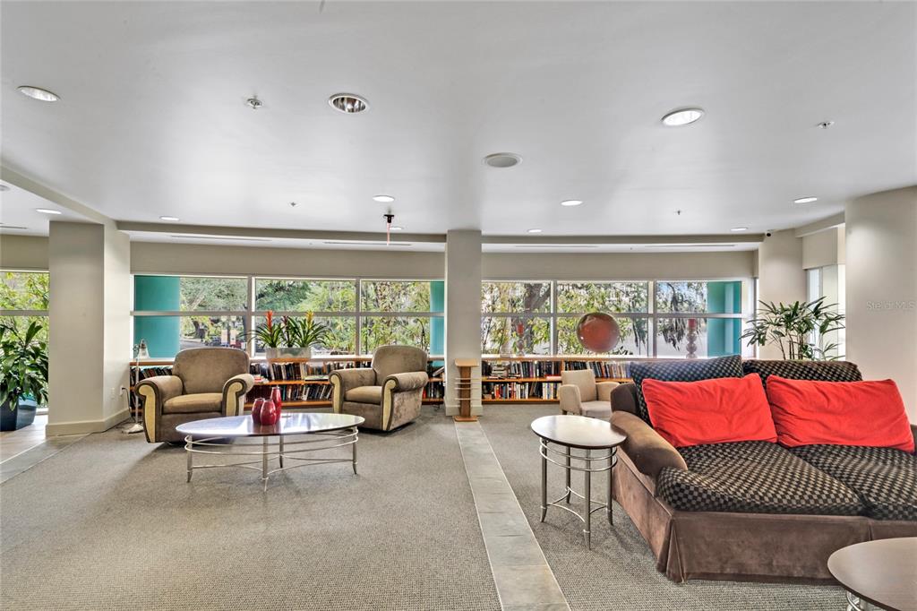 322 E CENTRAL BOULEVARD Unit: 1204