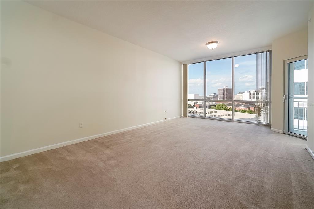 322 E CENTRAL BOULEVARD Unit: 1204