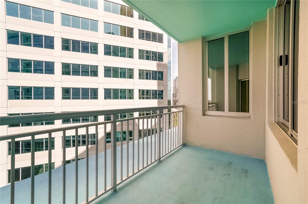 322 E CENTRAL BOULEVARD Unit: 1204