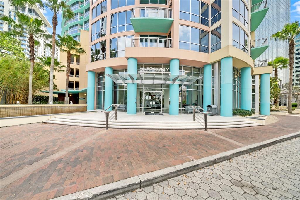 322 E CENTRAL BOULEVARD Unit: 1204