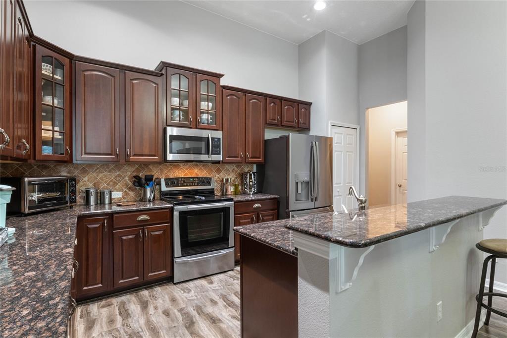 739 BAINBRIDGE LOOP