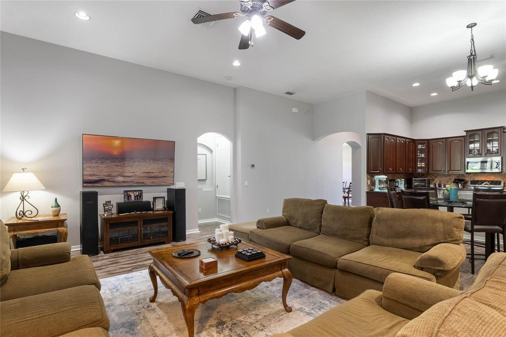 739 BAINBRIDGE LOOP