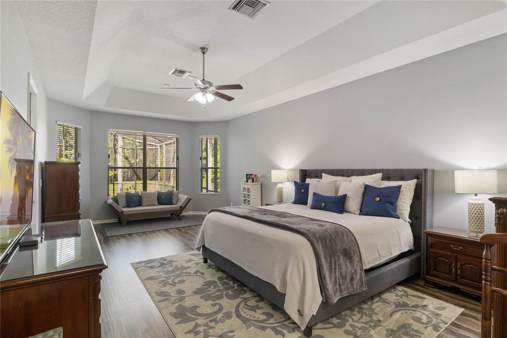 739 BAINBRIDGE LOOP