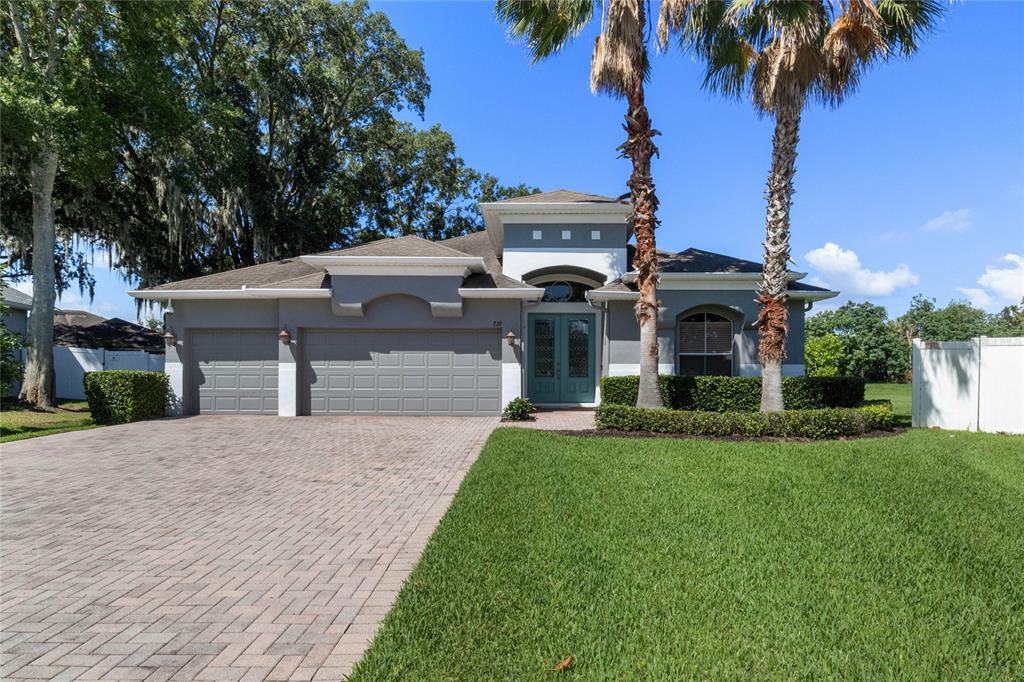 739 BAINBRIDGE LOOP