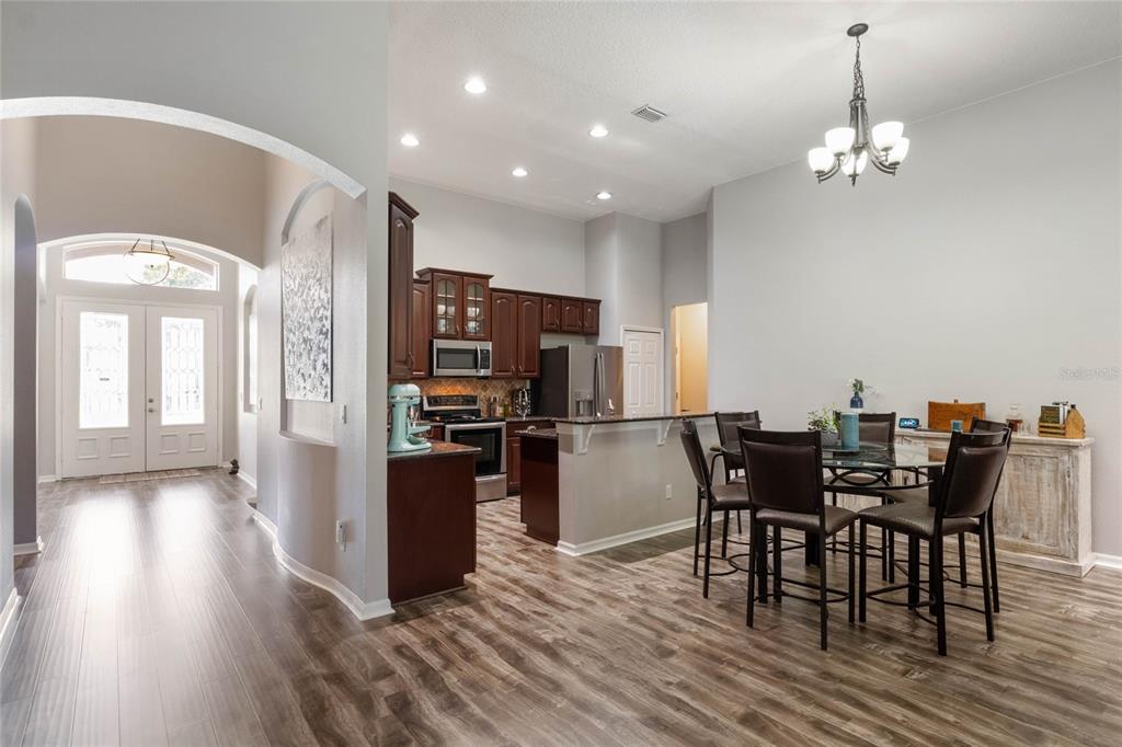 739 BAINBRIDGE LOOP