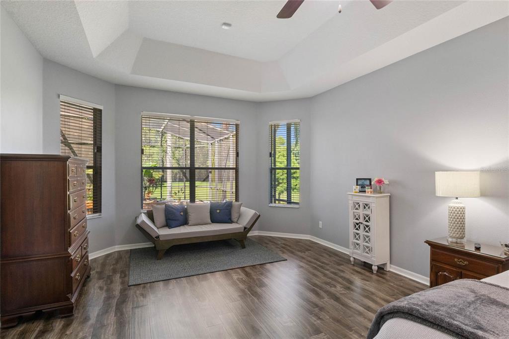 739 BAINBRIDGE LOOP
