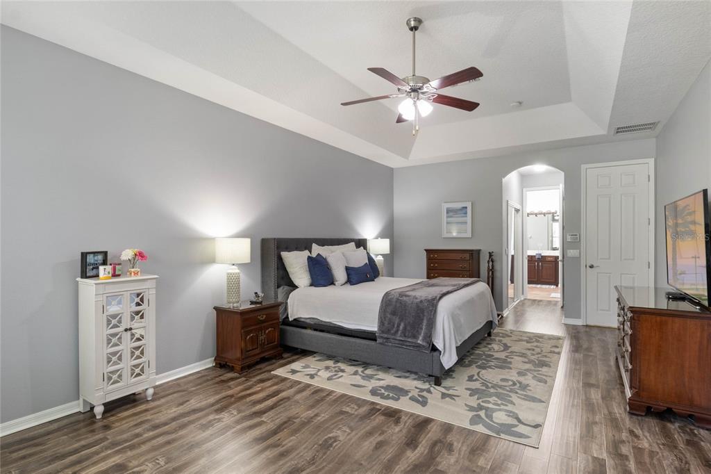 739 BAINBRIDGE LOOP