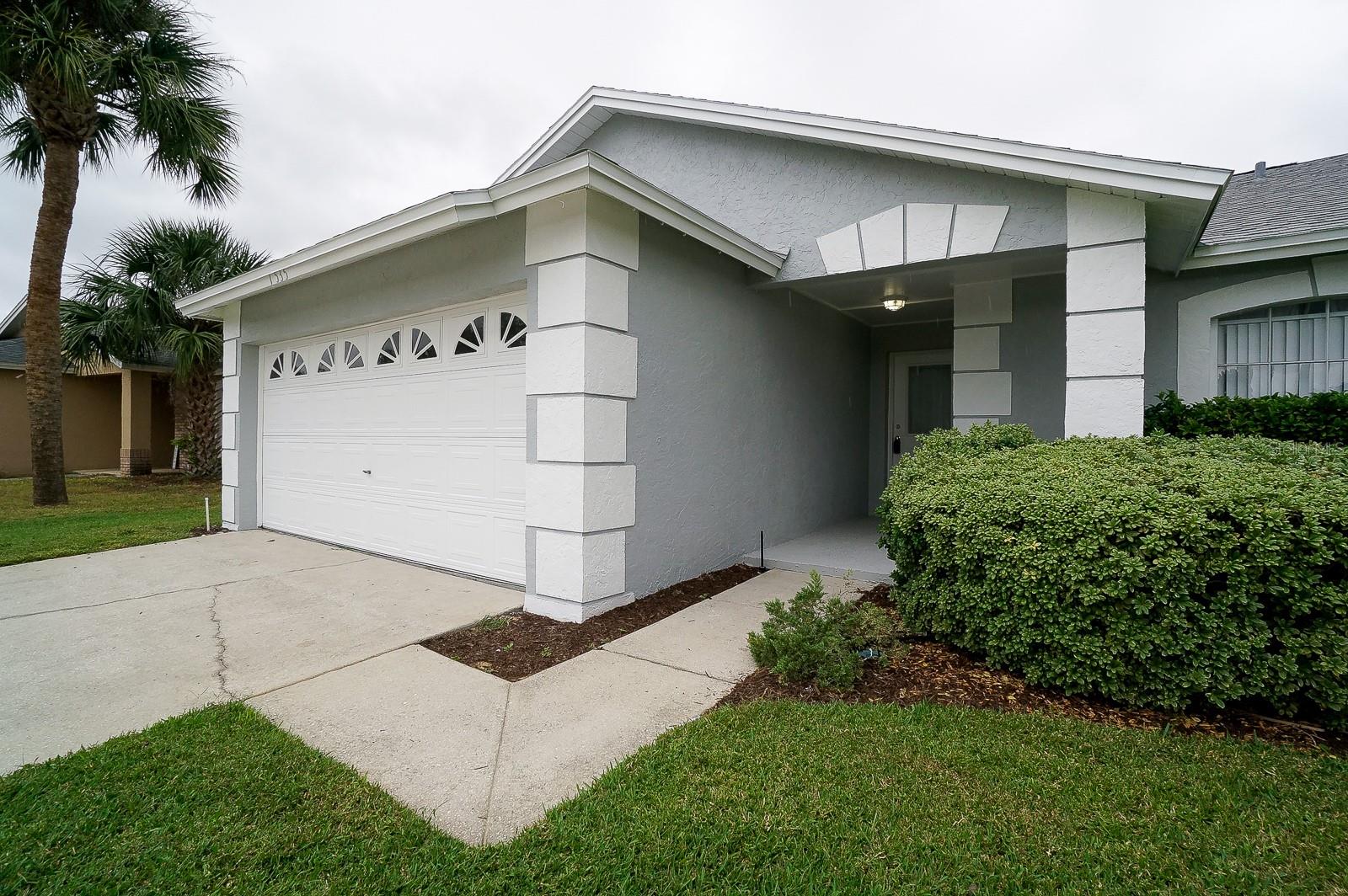 1535 INDIAN OAKS TRAIL