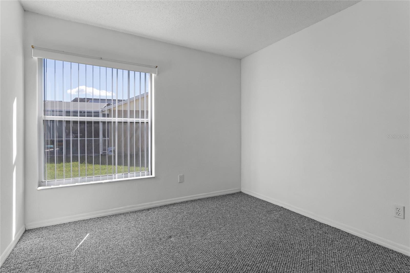 1535 INDIAN OAKS TRAIL