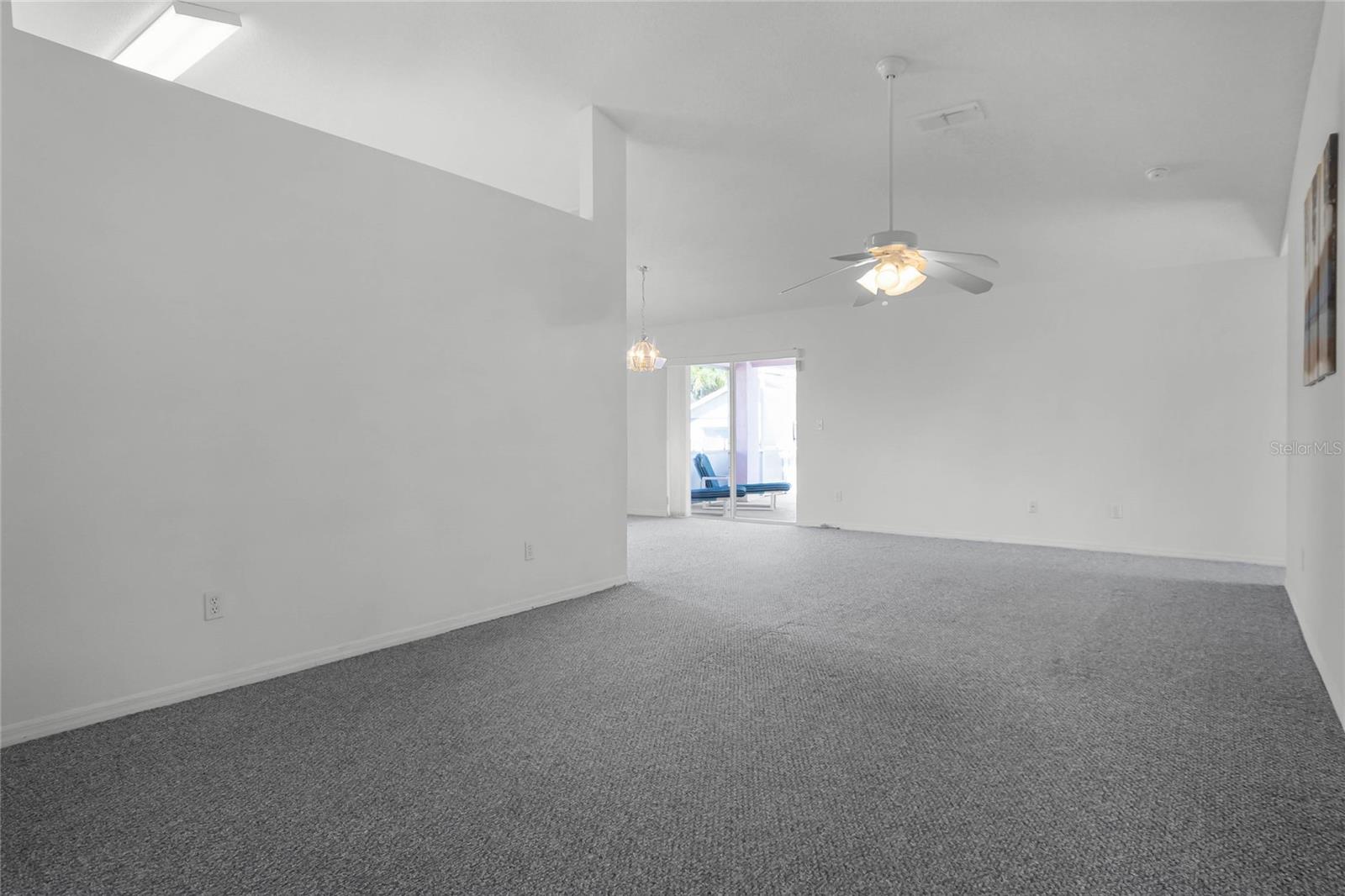 1535 INDIAN OAKS TRAIL
