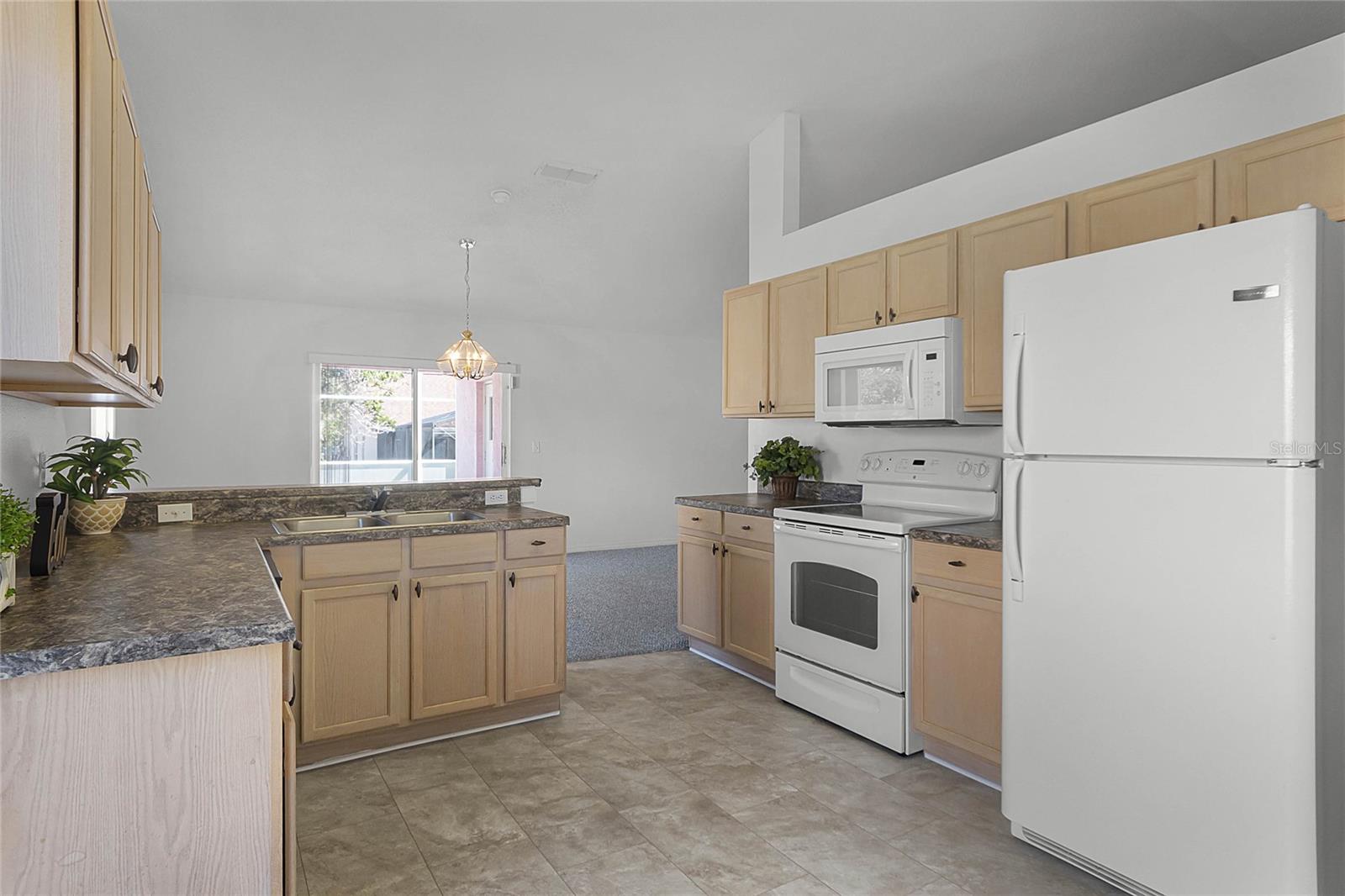 1535 INDIAN OAKS TRAIL