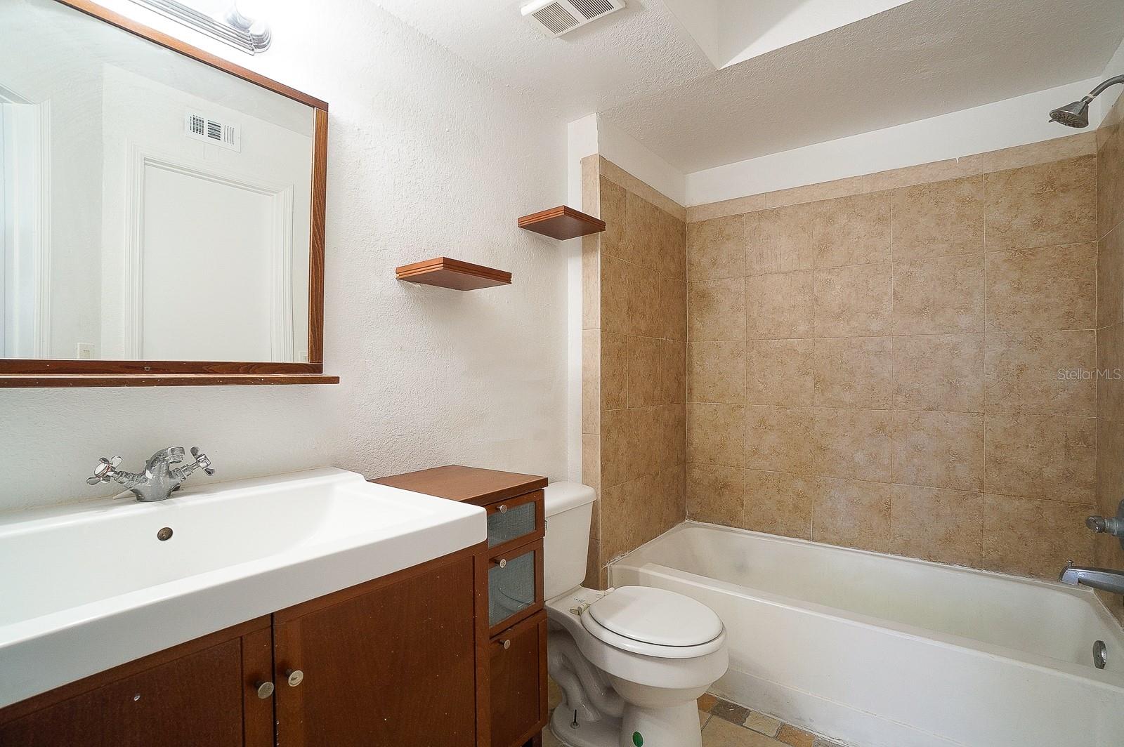 4630 COMMANDER DRIVE Unit: 1028