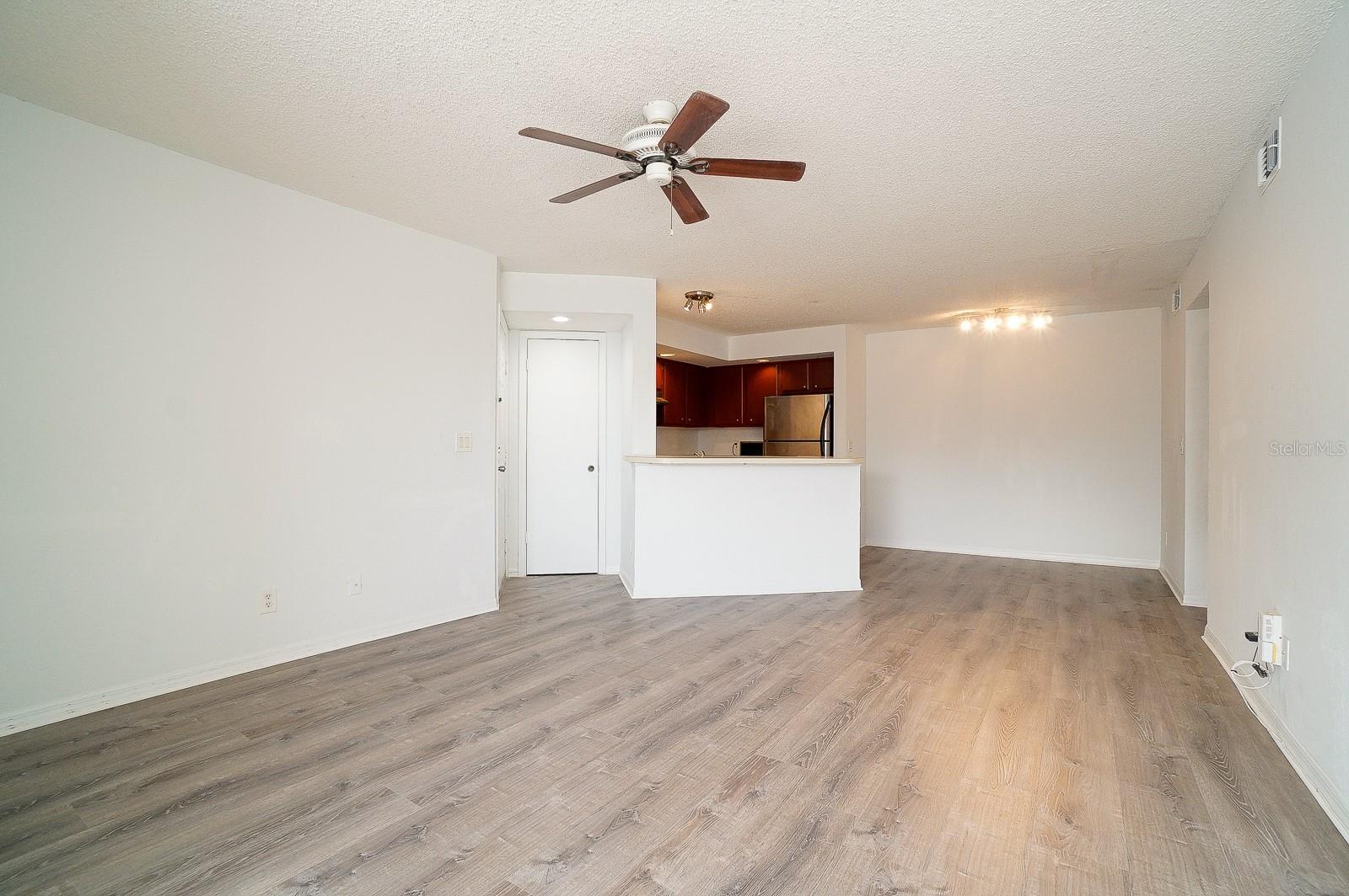 4630 COMMANDER DRIVE Unit: 1028