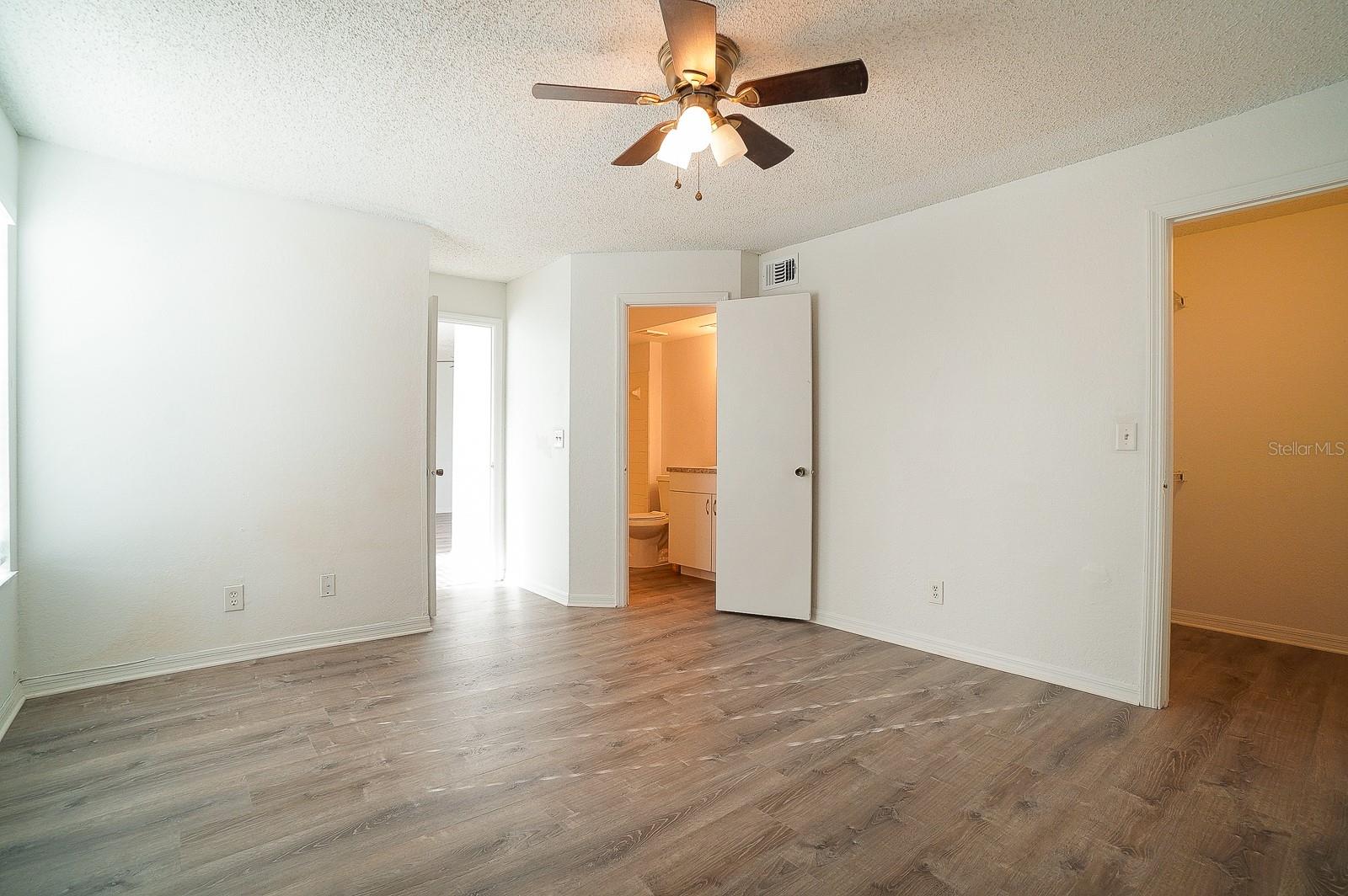 4630 COMMANDER DRIVE Unit: 1028