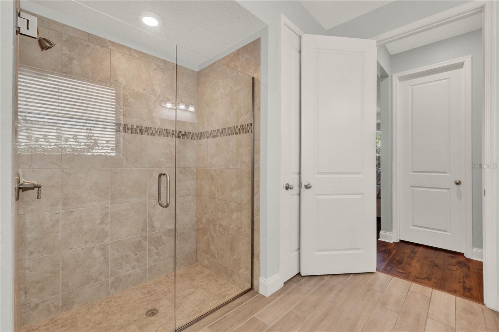 8330 VIVARO ISLE WAY