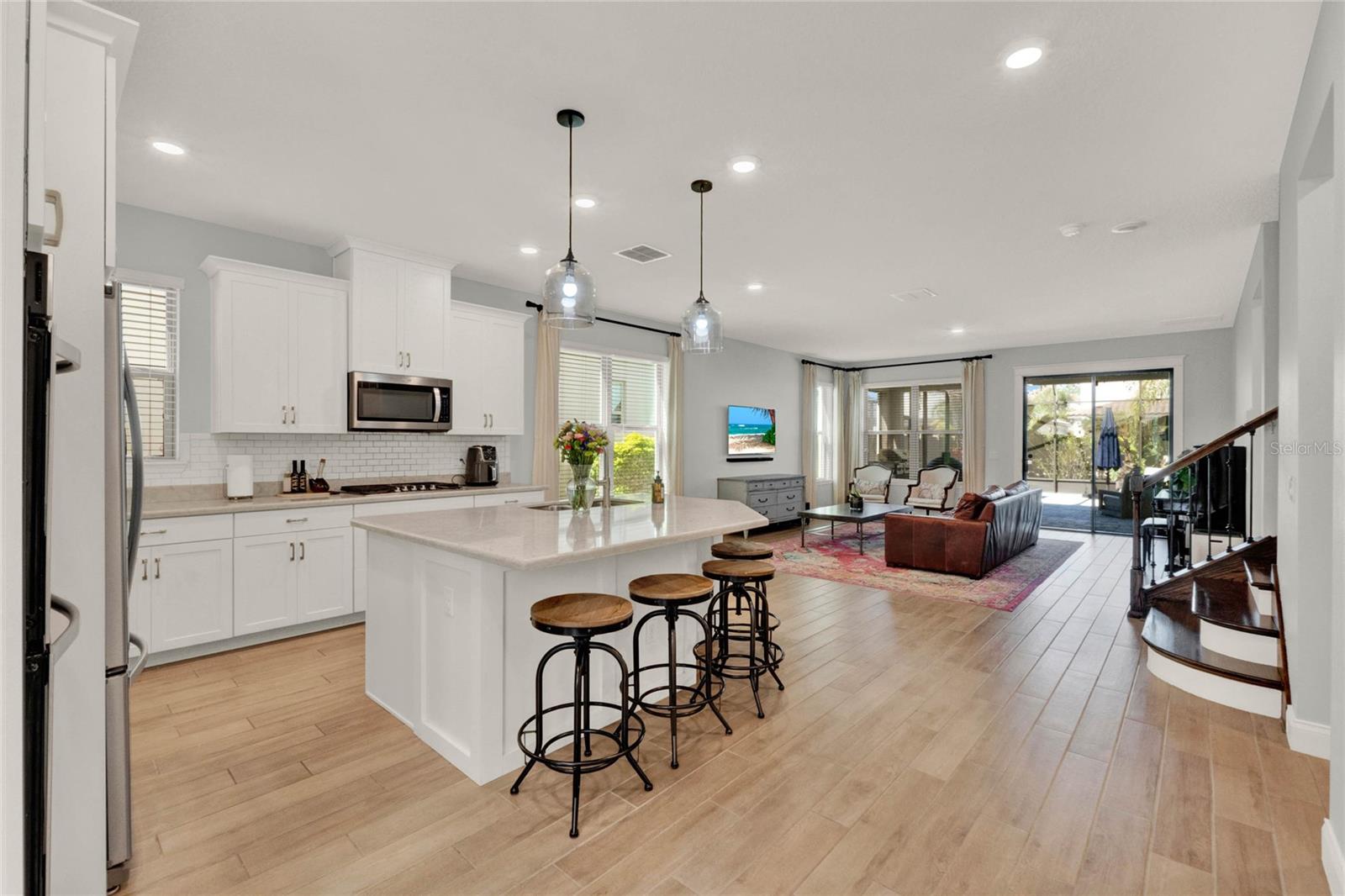 8330 VIVARO ISLE WAY