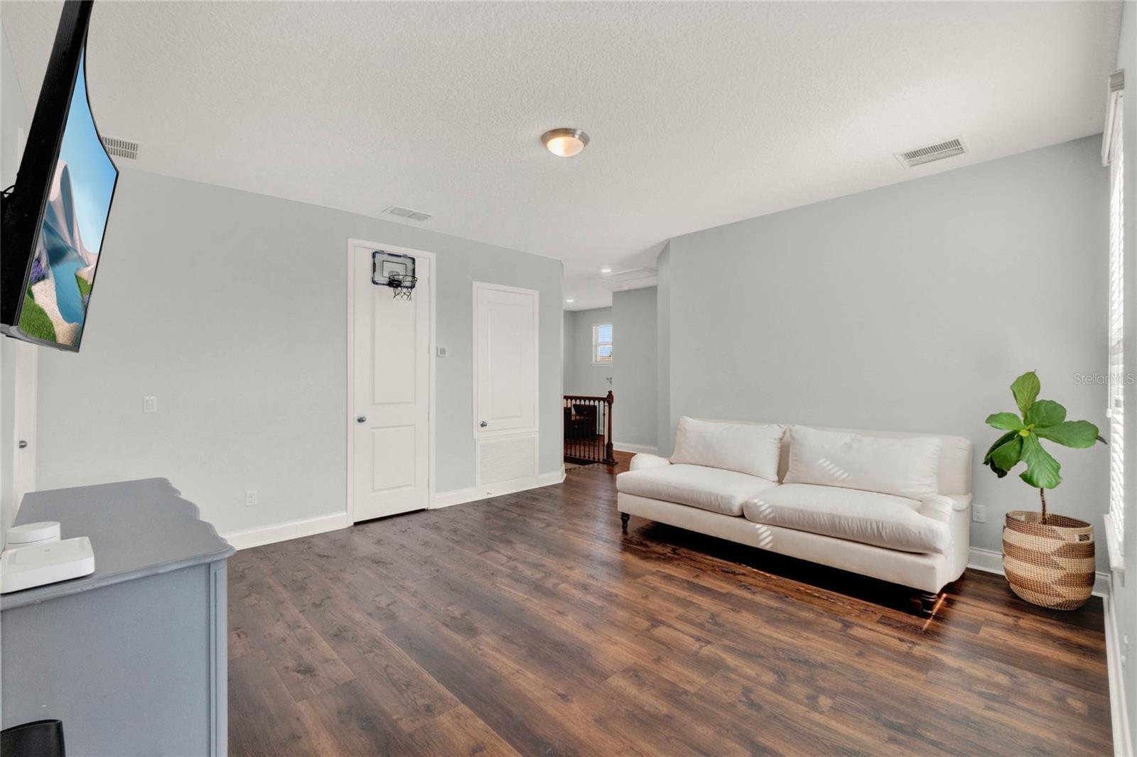 8330 VIVARO ISLE WAY