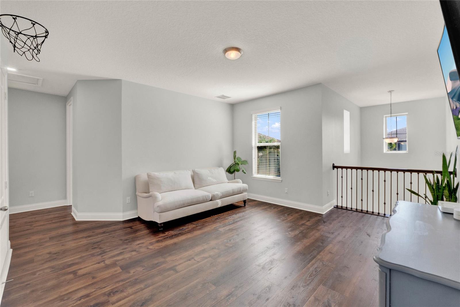 8330 VIVARO ISLE WAY