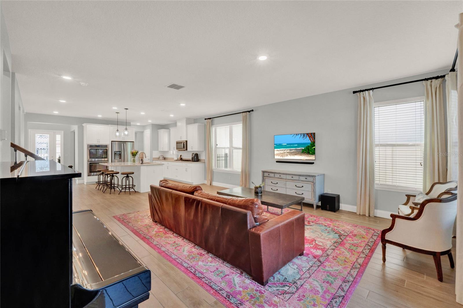 8330 VIVARO ISLE WAY