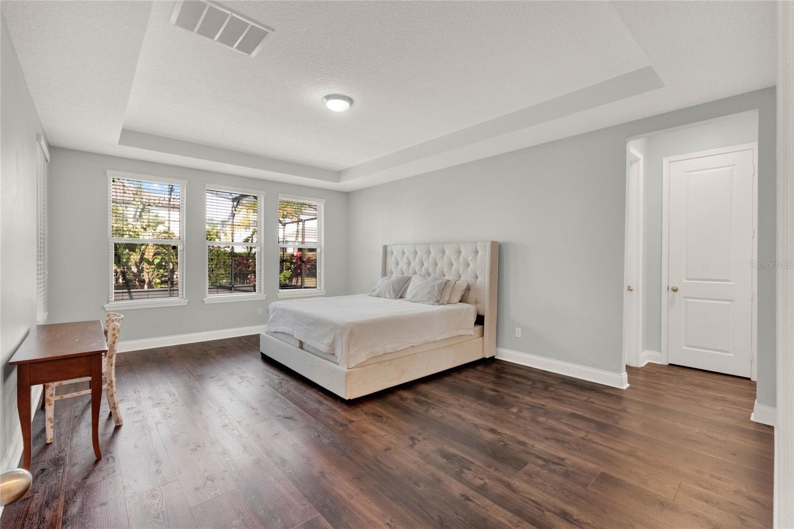 8330 VIVARO ISLE WAY