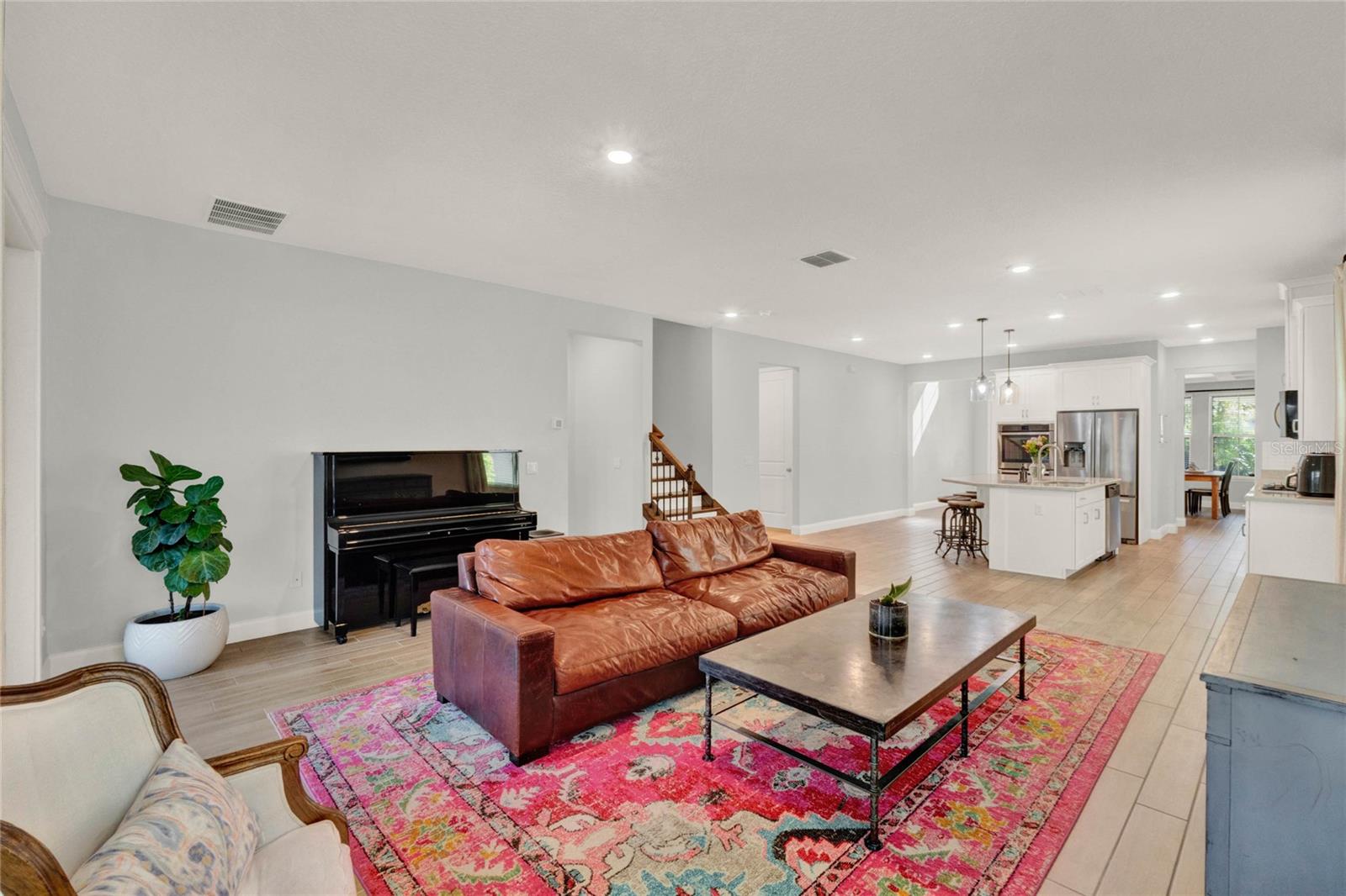 8330 VIVARO ISLE WAY