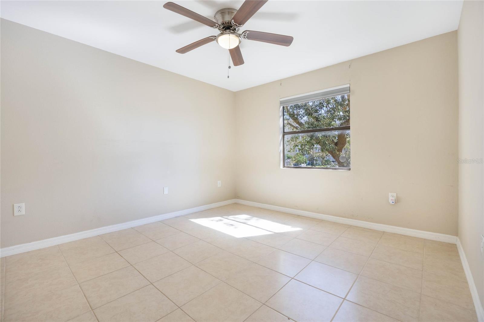 3004 PARKWAY BLVD #203