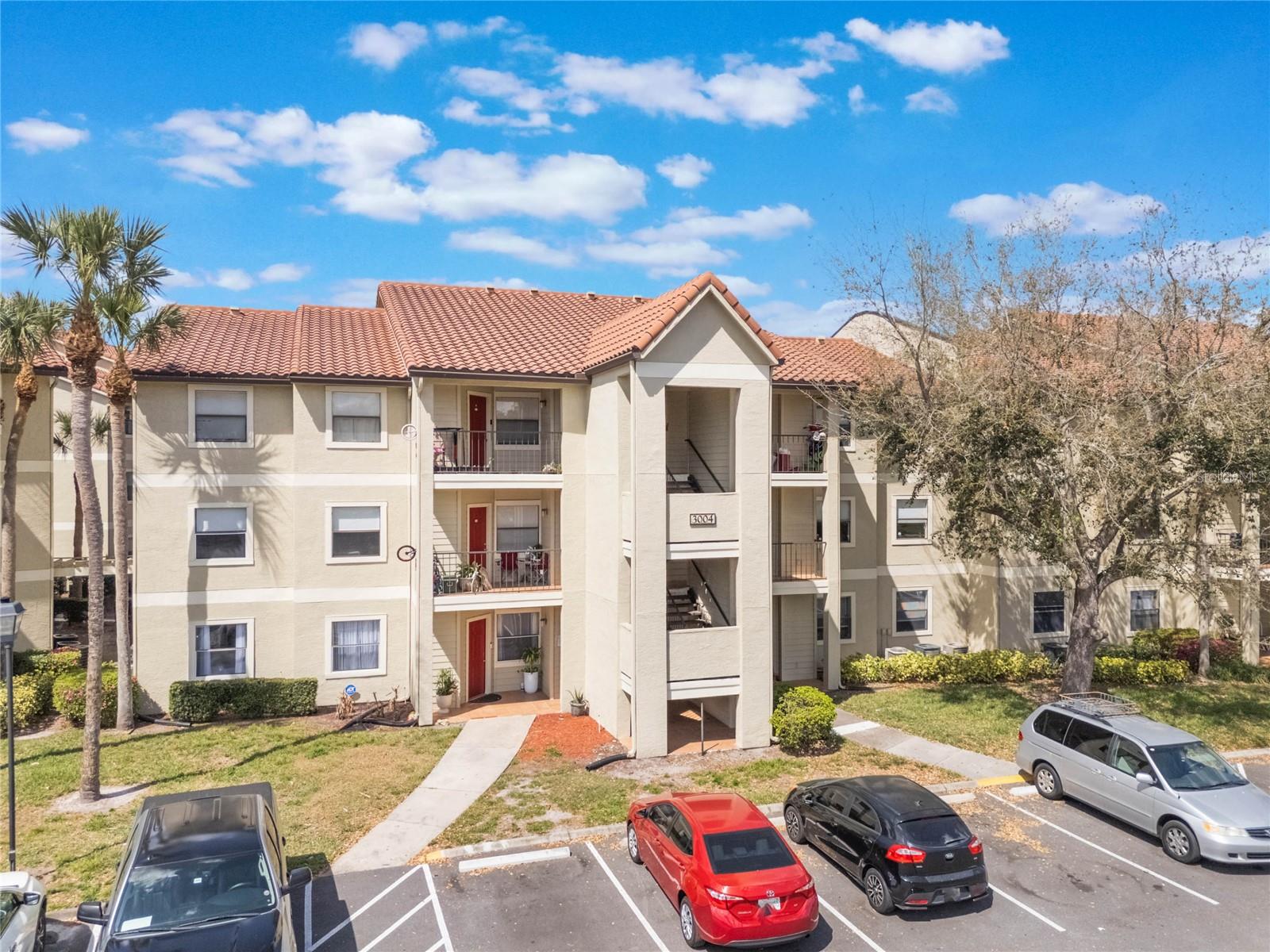 3004 PARKWAY BLVD #203