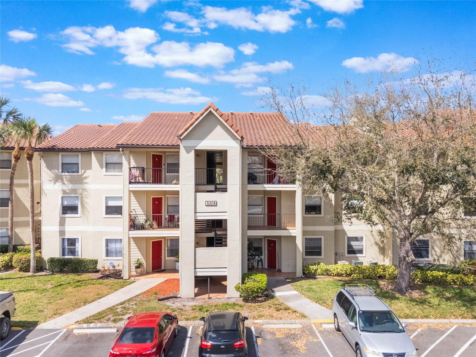 3004 PARKWAY BLVD #203