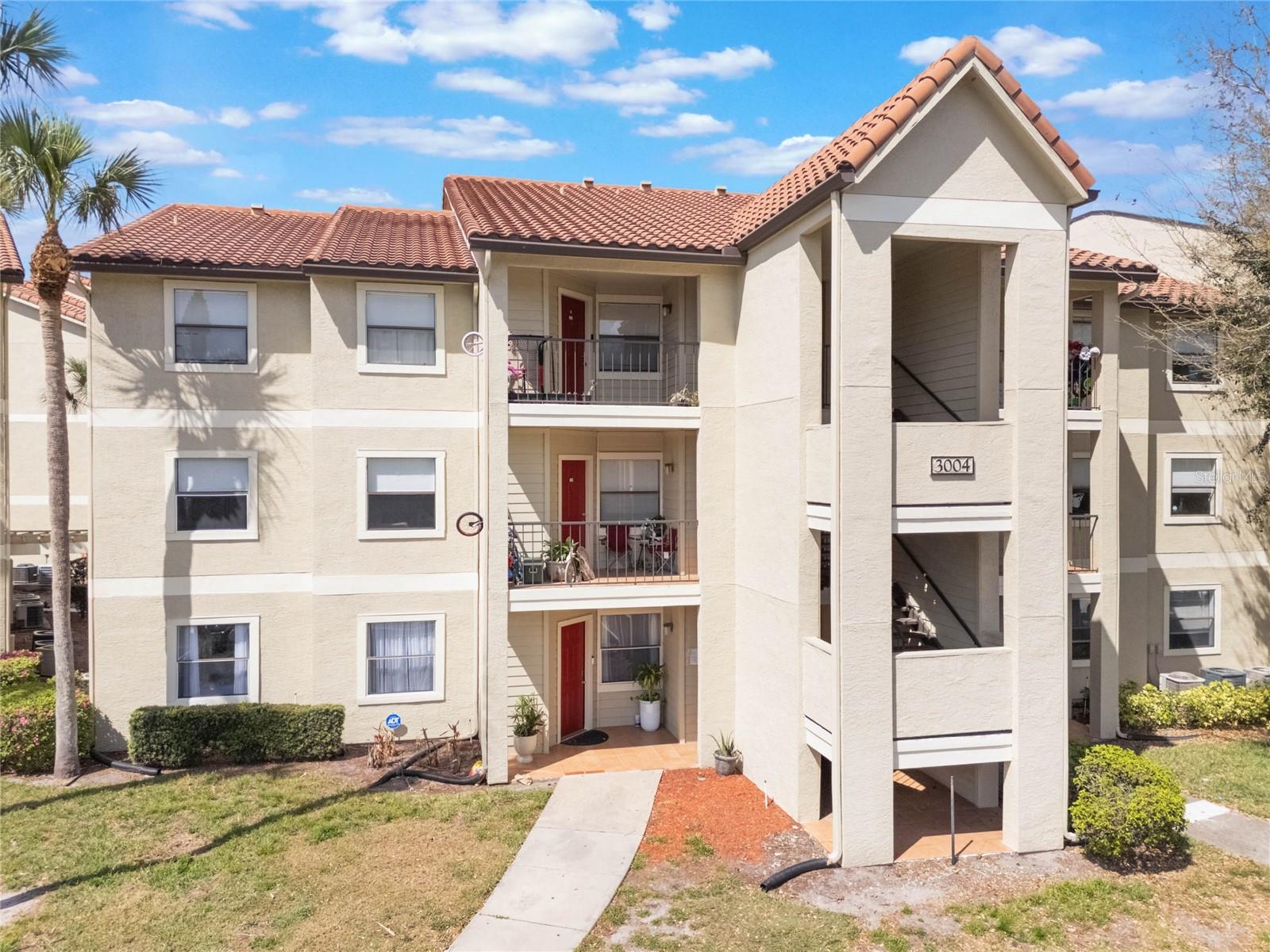 3004 PARKWAY BLVD #203